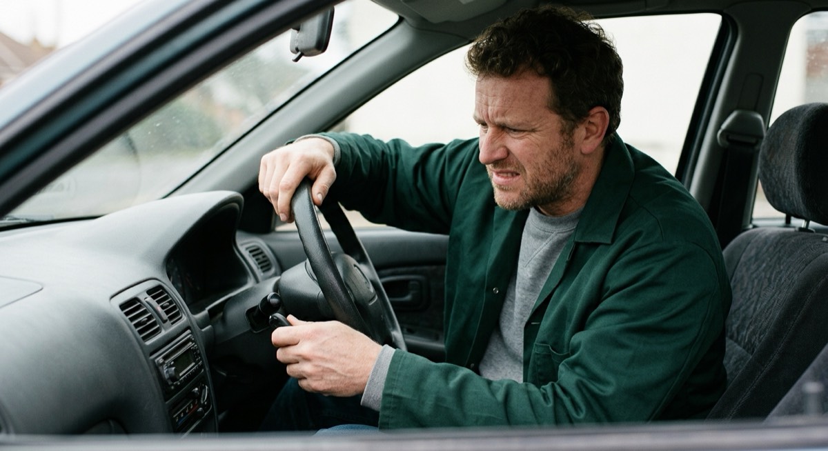 El coche no arranca: causas y soluciones según el síntoma